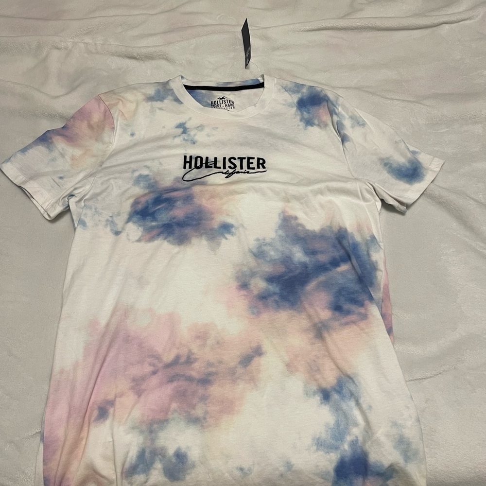 Hollister must have collection 100% cotton size medium cotton candy T-shirt